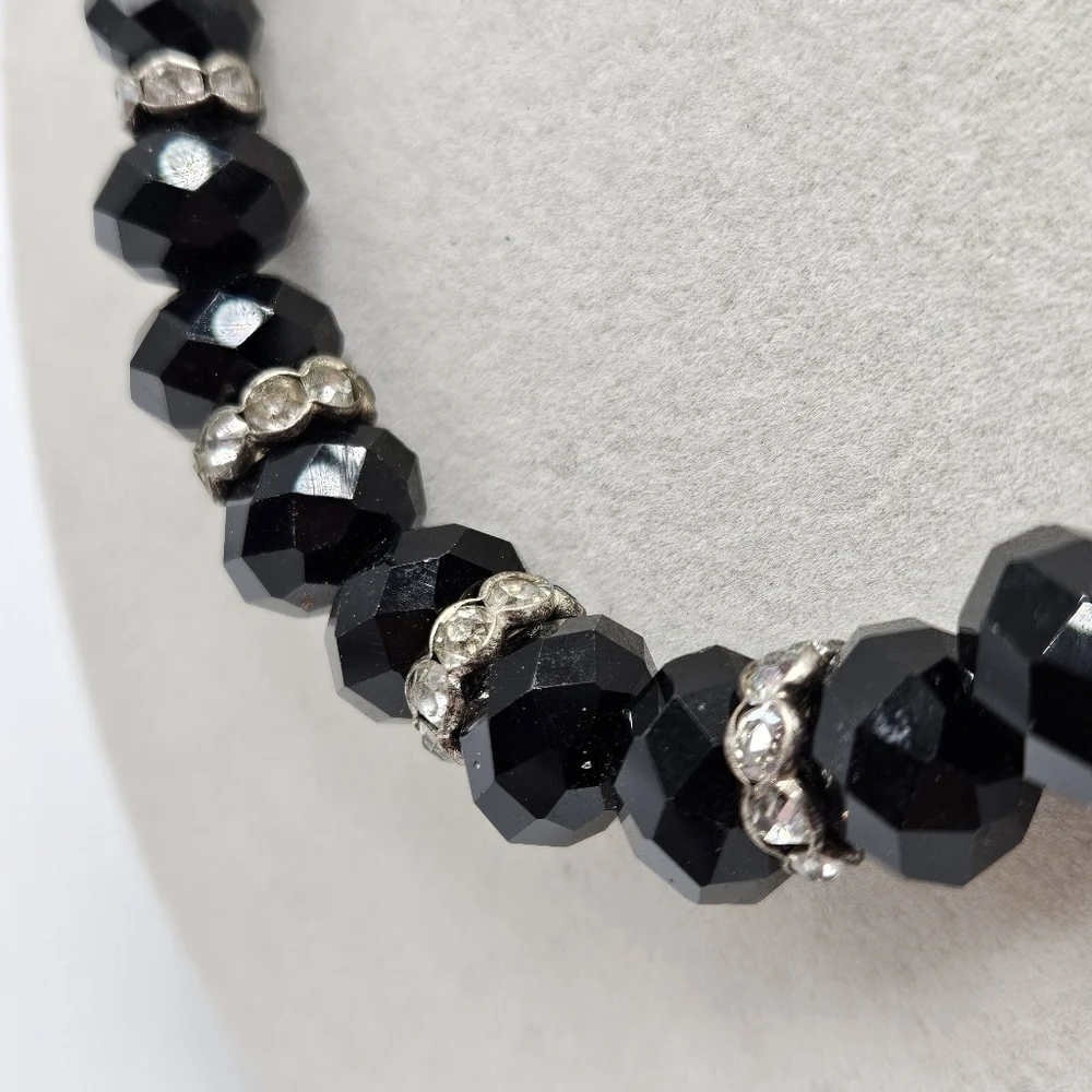 VINTAGE Faceted Black Glass and Rhinestone Beaded Strand Necklace Magnetic Back